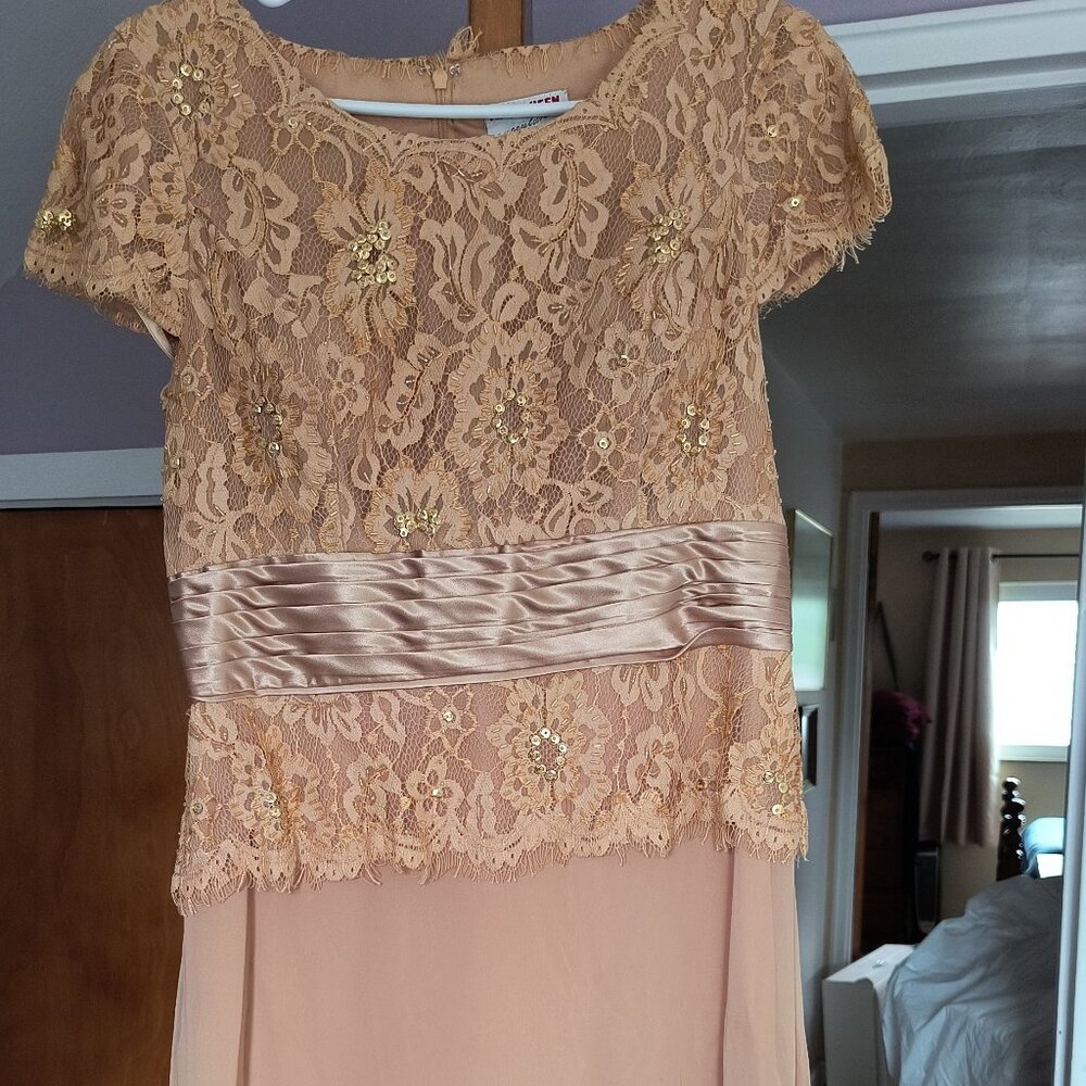 Elegant mother of the groom dress, gold, size 10